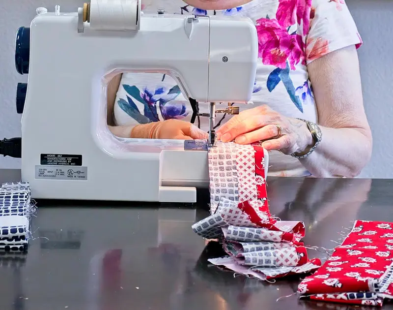 quilting club at summerfield retirement community in tigard, oregon